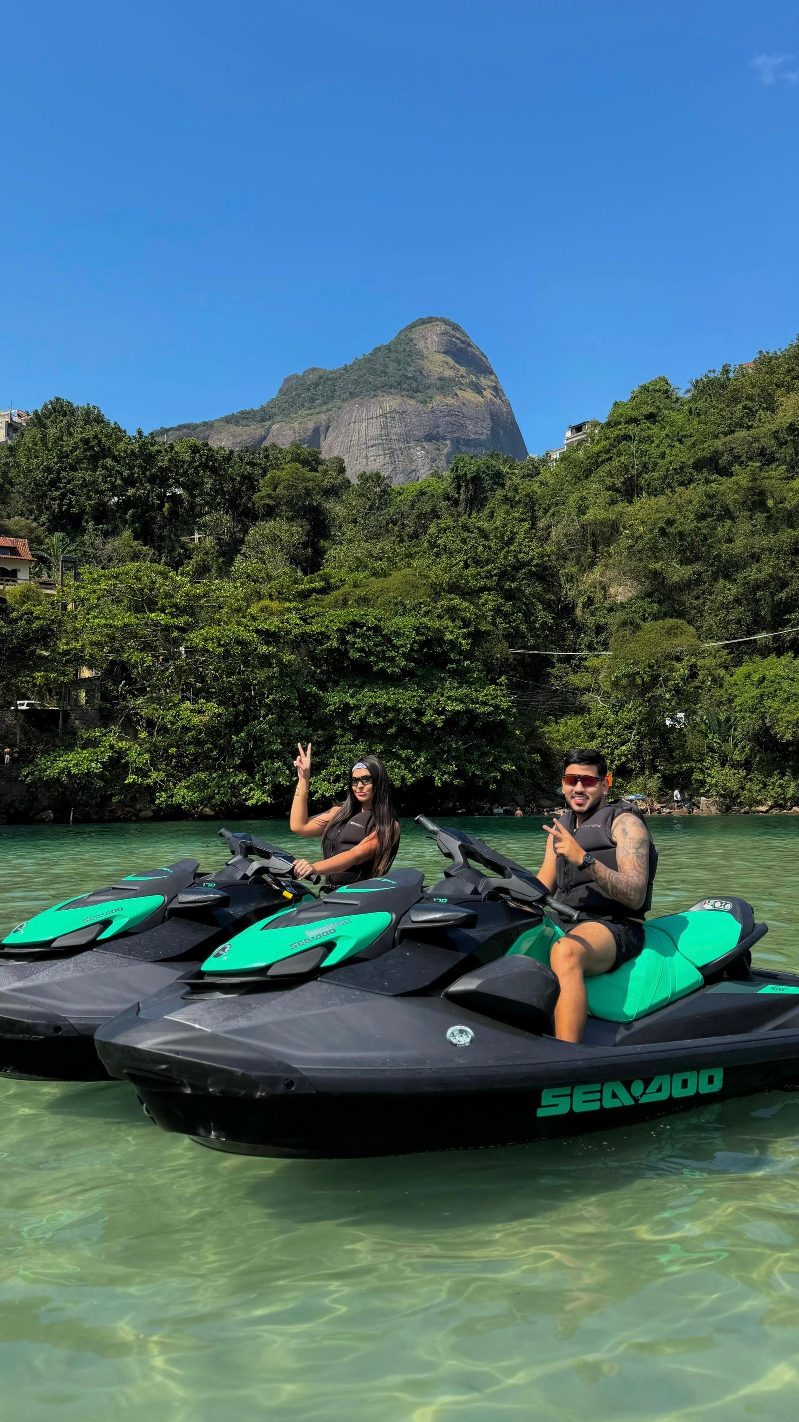Casal em Jet Ski Sea-Doo no Rio de Janeiro